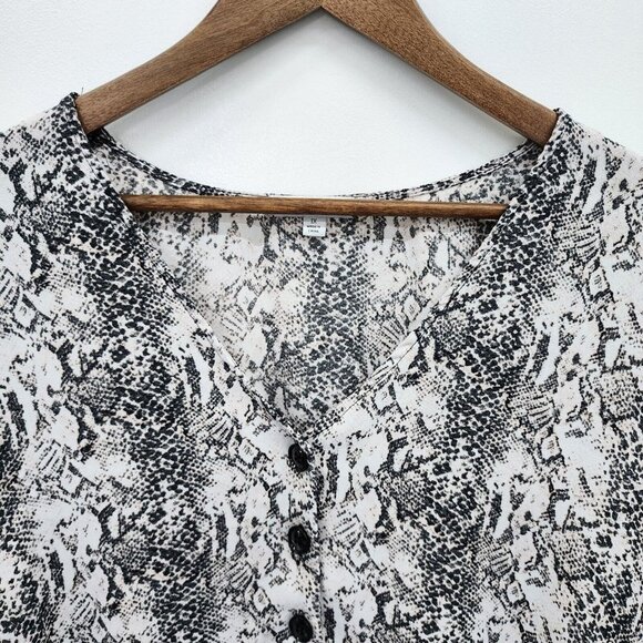 Ophelia‎ Roe Womens Snakeskin Ruffle Tunic Top Size 1X Bell Sleeve Pink Black - Picture 6 of 13